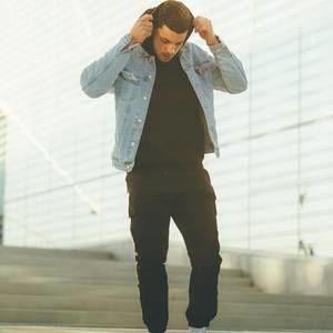 Meet your Posher, Moises